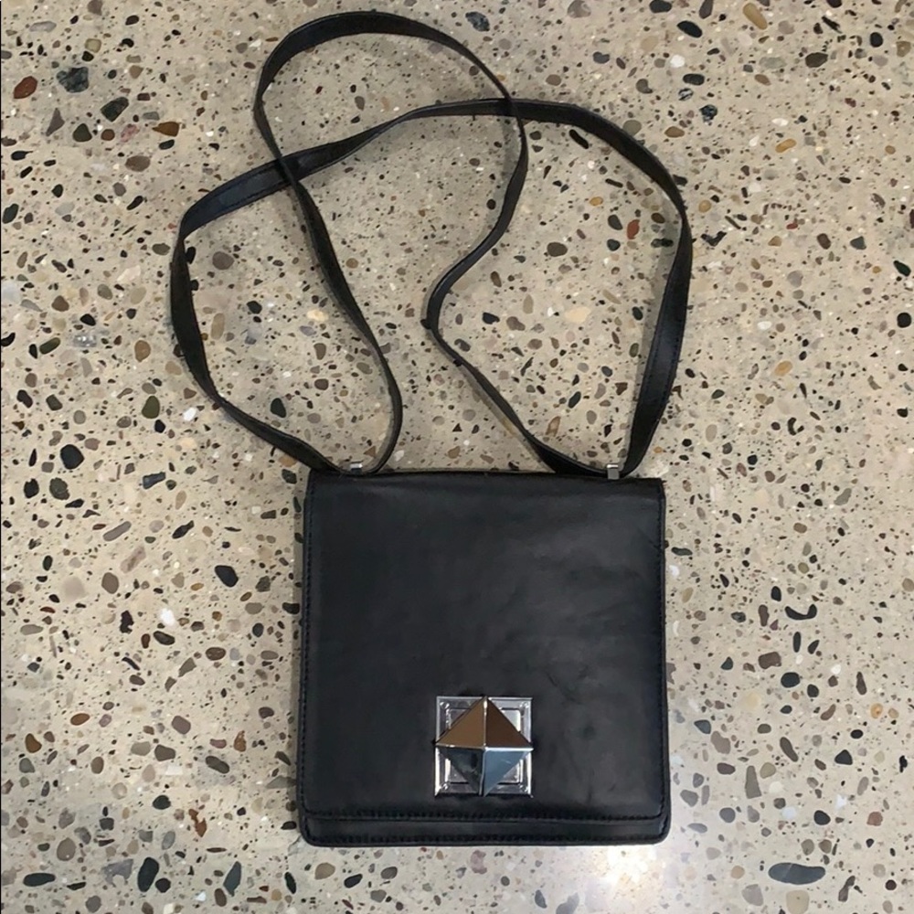 L.A.M.B by Gwen Stefani Crossbody med shoulder bag